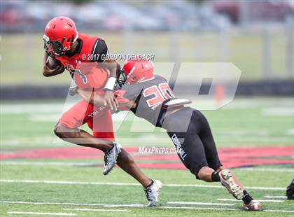 Thumbnail 2 in Cedar Hill Spring Game photogallery.