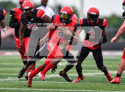 Thumbnail 1 in Cedar Hill Spring Game photogallery.