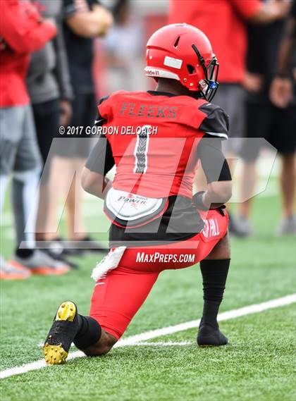 Thumbnail 3 in Cedar Hill Spring Game photogallery.