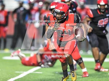 Thumbnail 3 in Cedar Hill Spring Game photogallery.