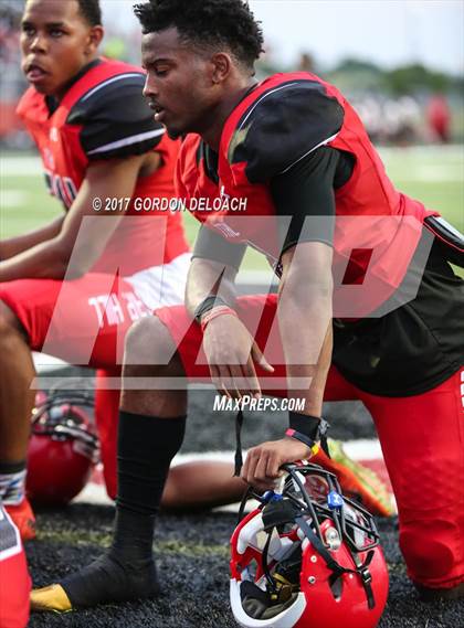 Thumbnail 3 in Cedar Hill Spring Game photogallery.