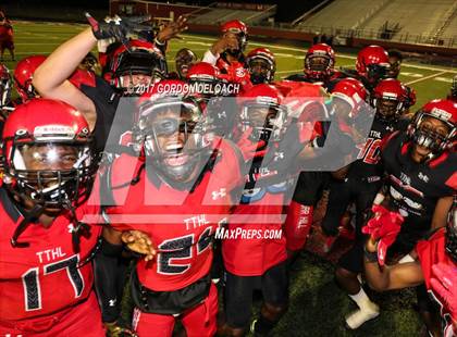 Thumbnail 2 in Cedar Hill Spring Game photogallery.