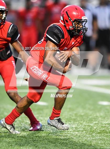 Thumbnail 3 in Cedar Hill Spring Game photogallery.