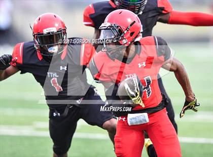 Thumbnail 3 in Cedar Hill Spring Game photogallery.