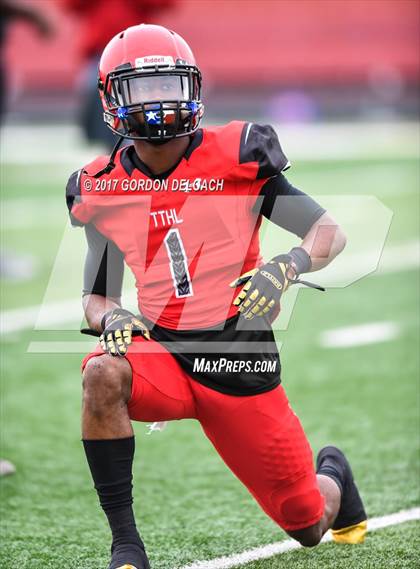 Thumbnail 2 in Cedar Hill Spring Game photogallery.
