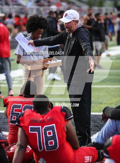 Thumbnail 2 in Cedar Hill Spring Game photogallery.