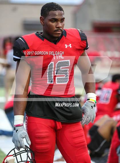 Thumbnail 2 in Cedar Hill Spring Game photogallery.