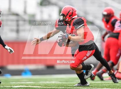 Thumbnail 3 in Cedar Hill Spring Game photogallery.
