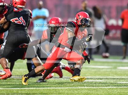 Thumbnail 3 in Cedar Hill Spring Game photogallery.