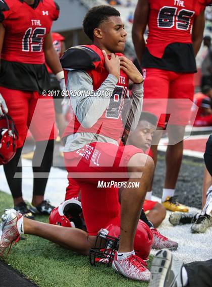 Thumbnail 3 in Cedar Hill Spring Game photogallery.