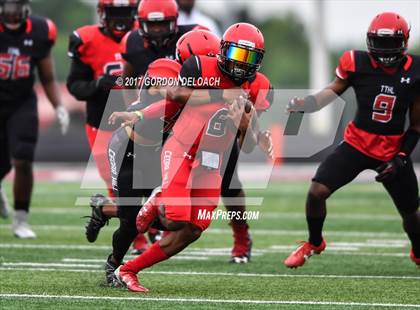 Thumbnail 3 in Cedar Hill Spring Game photogallery.