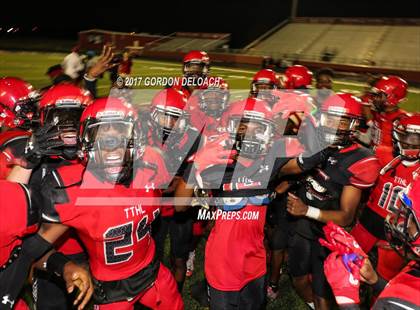 Thumbnail 3 in Cedar Hill Spring Game photogallery.