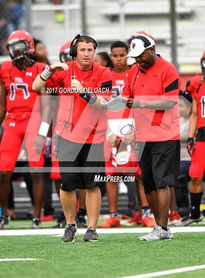 Thumbnail 2 in Cedar Hill Spring Game photogallery.
