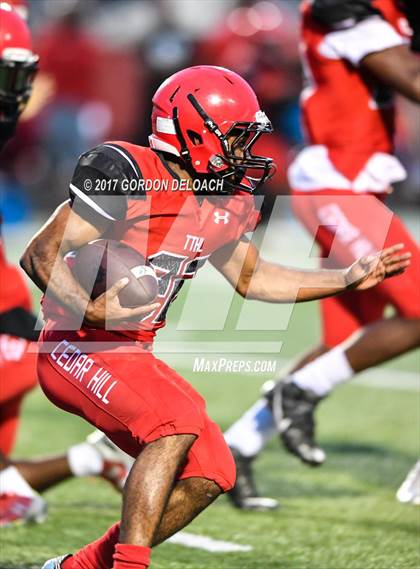 Thumbnail 2 in Cedar Hill Spring Game photogallery.