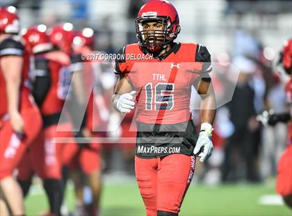 Thumbnail 3 in Cedar Hill Spring Game photogallery.