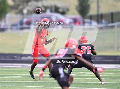 Thumbnail 1 in Cedar Hill Spring Game photogallery.