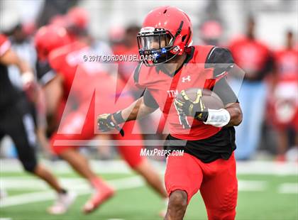 Thumbnail 3 in Cedar Hill Spring Game photogallery.