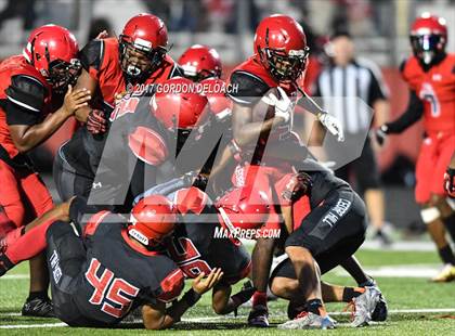 Thumbnail 3 in Cedar Hill Spring Game photogallery.
