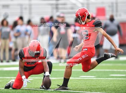 Thumbnail 3 in Cedar Hill Spring Game photogallery.