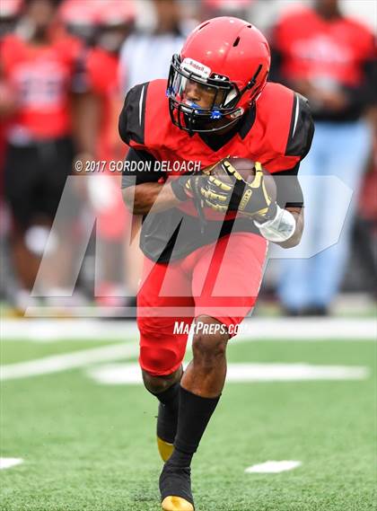 Thumbnail 2 in Cedar Hill Spring Game photogallery.