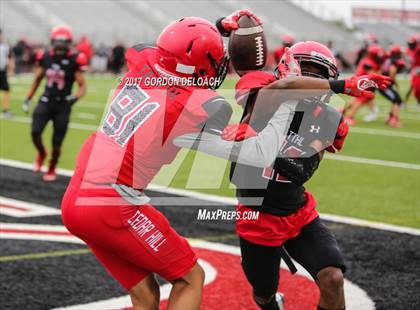 Thumbnail 3 in Cedar Hill Spring Game photogallery.