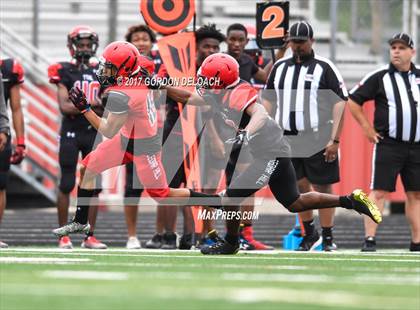 Thumbnail 3 in Cedar Hill Spring Game photogallery.