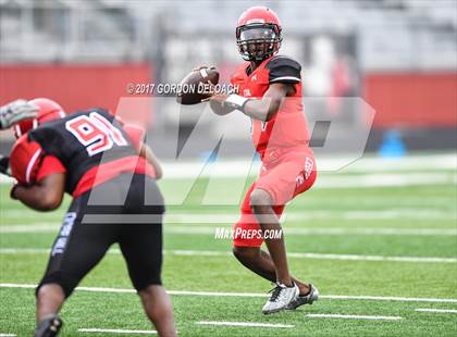 Thumbnail 2 in Cedar Hill Spring Game photogallery.