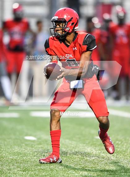 Thumbnail 2 in Cedar Hill Spring Game photogallery.