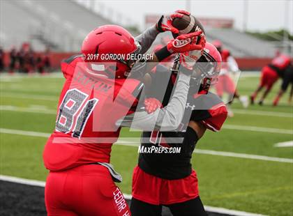 Thumbnail 2 in Cedar Hill Spring Game photogallery.