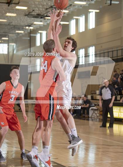 Thumbnail 1 in Clear Lake vs. Lake City photogallery.