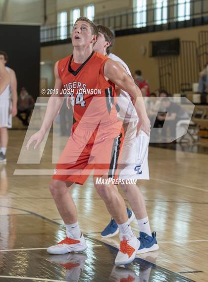 Thumbnail 3 in Clear Lake vs. Lake City photogallery.