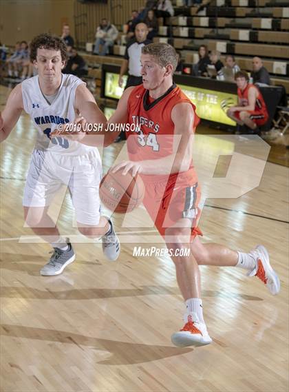 Thumbnail 1 in Clear Lake vs. Lake City photogallery.