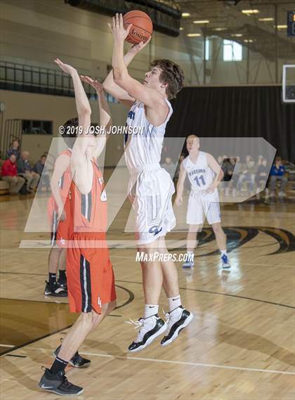 Thumbnail 2 in Clear Lake vs. Lake City photogallery.
