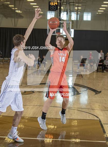 Thumbnail 1 in Clear Lake vs. Lake City photogallery.