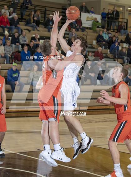 Thumbnail 3 in Clear Lake vs. Lake City photogallery.