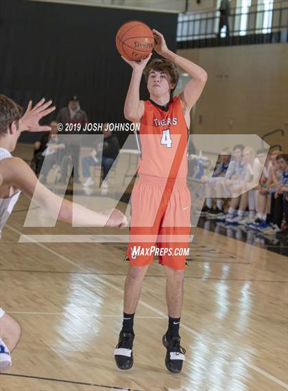 Thumbnail 3 in Clear Lake vs. Lake City photogallery.
