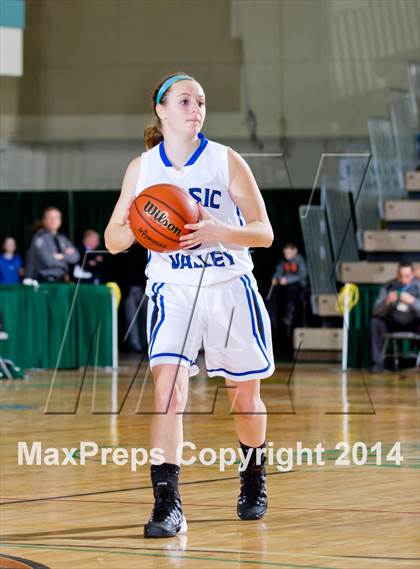 Thumbnail 1 in Hoosic Valley vs. Northern Adirondack (NYSPHSAA Class C Regional Final) photogallery.