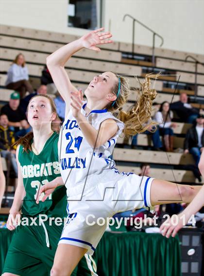 Thumbnail 1 in Hoosic Valley vs. Northern Adirondack (NYSPHSAA Class C Regional Final) photogallery.