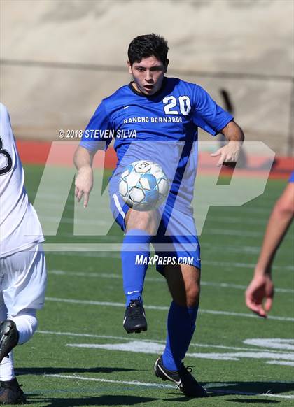 Thumbnail 2 in Rancho Bernardo vs. Santana (Grossmont Holiday Tournament) photogallery.