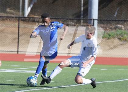 Thumbnail 2 in Rancho Bernardo vs. Santana (Grossmont Holiday Tournament) photogallery.