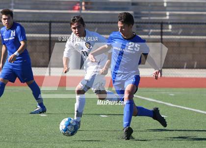 Thumbnail 2 in Rancho Bernardo vs. Santana (Grossmont Holiday Tournament) photogallery.