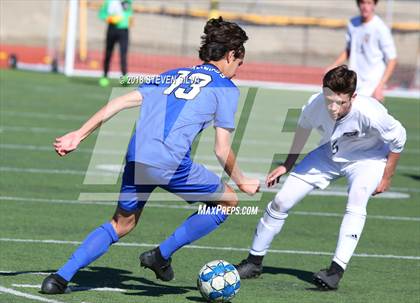 Thumbnail 2 in Rancho Bernardo vs. Santana (Grossmont Holiday Tournament) photogallery.