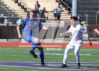 Thumbnail 2 in Rancho Bernardo vs. Santana (Grossmont Holiday Tournament) photogallery.