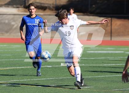 Thumbnail 1 in Rancho Bernardo vs. Santana (Grossmont Holiday Tournament) photogallery.