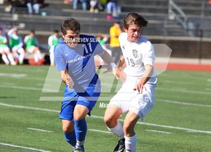 Thumbnail 1 in Rancho Bernardo vs. Santana (Grossmont Holiday Tournament) photogallery.