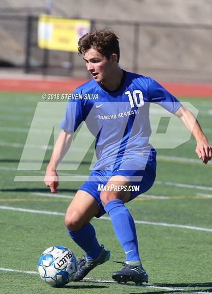 Thumbnail 3 in Rancho Bernardo vs. Santana (Grossmont Holiday Tournament) photogallery.