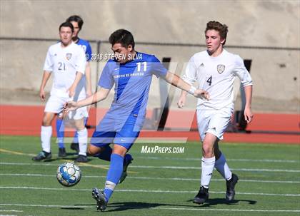 Thumbnail 2 in Rancho Bernardo vs. Santana (Grossmont Holiday Tournament) photogallery.