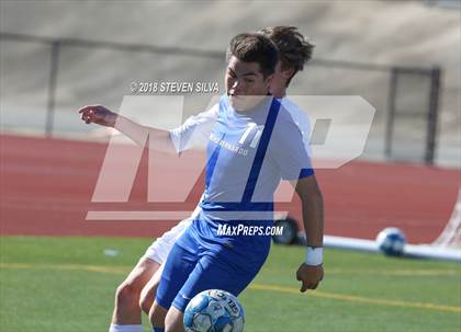 Thumbnail 1 in Rancho Bernardo vs. Santana (Grossmont Holiday Tournament) photogallery.