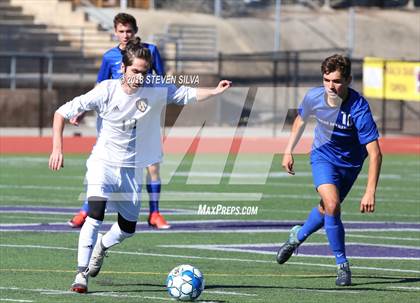 Thumbnail 2 in Rancho Bernardo vs. Santana (Grossmont Holiday Tournament) photogallery.