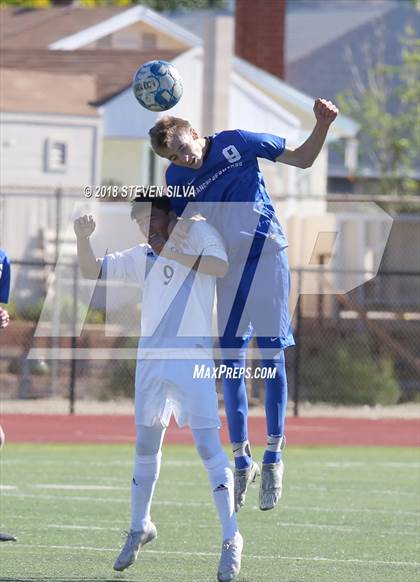 Thumbnail 1 in Rancho Bernardo vs. Santana (Grossmont Holiday Tournament) photogallery.